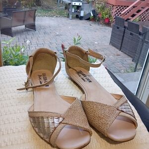 Chelsea Crew Black Label  Gold and Tan Women's Sandals.like New